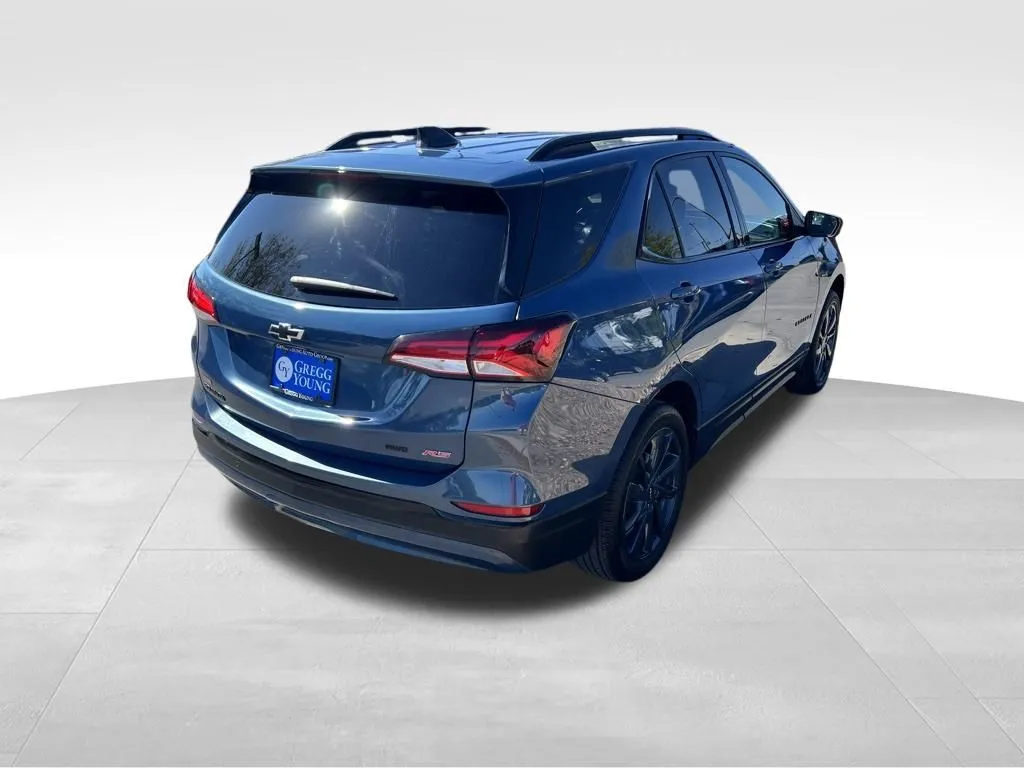 2024 Chevrolet Equinox RS photo 2