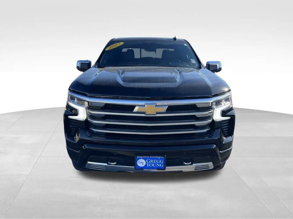 2023 Chevrolet Silverado 1500 High Country photo 4