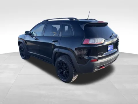 More photos of 2019 Jeep Cherokee Trailhawk at Gregg Young Atlantic, IA