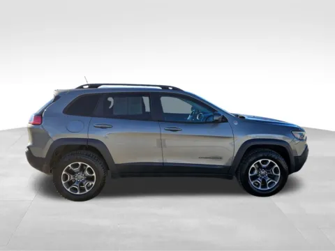 More photos of 2020 Jeep Cherokee Trailhawk at Gregg Young Atlantic, IA