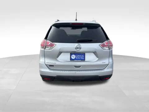 More photos of 2016 Nissan Rogue SV at Gregg Young Atlantic, IA