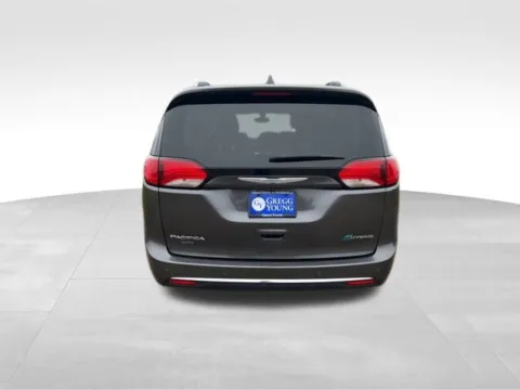 More photos of 2019 Chrysler Pacifica Hybrid Touring L at Gregg Young Atlantic, IA