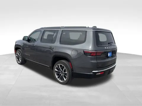 More photos of 2024 Jeep Wagoneer Series III at Gregg Young Atlantic, IA