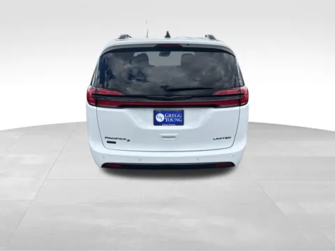 More photos of 2025 Chrysler Pacifica Limited at Gregg Young Chevrolet GMC Atlantic, IA