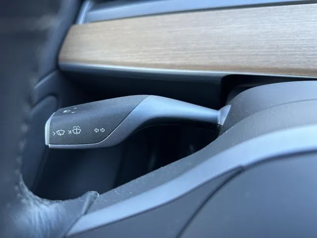 2019 Tesla Model 3 Long Range photo 3
