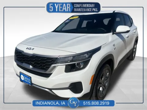 White 2023 Kia Seltos LX for sale in Indianola, IA