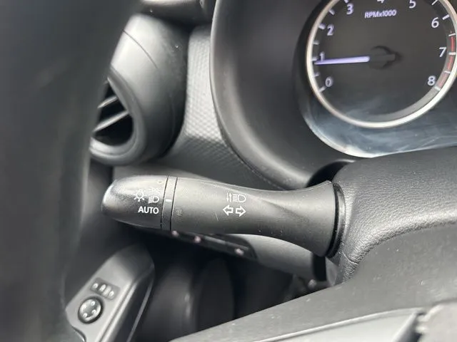 2023 Nissan Kicks S photo 4