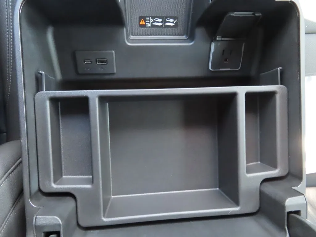 2024 Gmc Sierra 1500 SLT photo 3