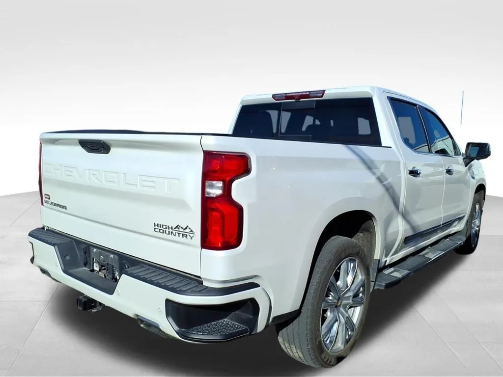 2022 Chevrolet Silverado 1500 High Country photo 4