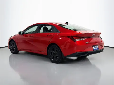 More photos of 2022 Hyundai Elantra SEL at CarLink Morristown, NJ