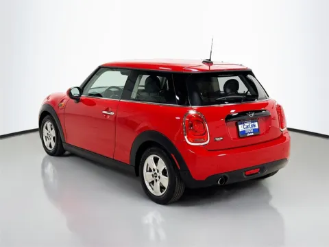 More photos of 2019 MINI Cooper at CarLink Morristown, NJ