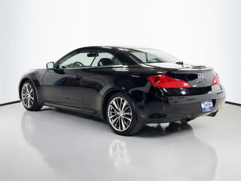 More photos of 2015 INFINITI Q60 at CarLink Morristown, NJ