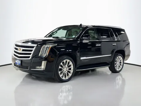 Another view of 2020 Cadillac Escalade Luxury for sale in Morristown, NJ at CarLink Morristown