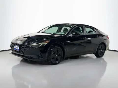 Another view of 2022 Hyundai Elantra SEL for sale in Morristown, NJ at CarLink Morristown