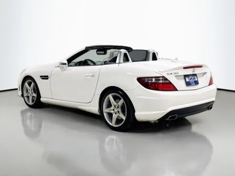 More photos of 2015 Mercedes-Benz SLK 350 at CarLink Morristown, NJ