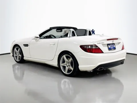 More photos of 2015 Mercedes-Benz SLK 350 at CarLink Morristown, NJ