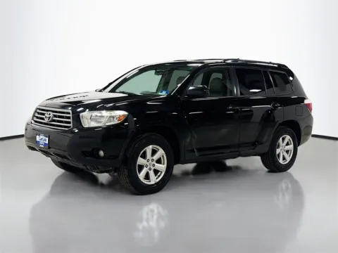 Another view of 2010 Toyota Highlander SE for sale in Morristown, NJ at CarLink Morristown