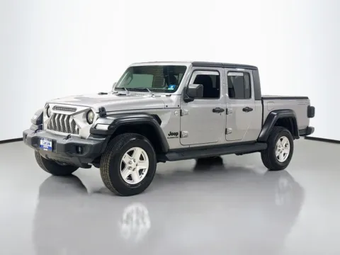 Another view of 2020 Jeep Gladiator Sport for sale in Morristown, NJ at CarLink Morristown