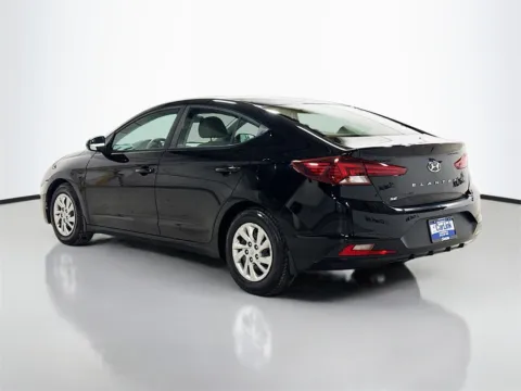 More photos of 2019 Hyundai Elantra SE at CarLink Morristown, NJ