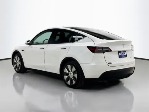 More photos of 2022 Tesla Model Y Long Range at CarLink Morristown, NJ