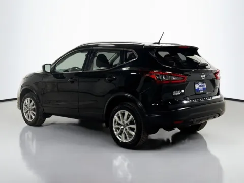 More photos of 2020 Nissan Rogue Sport SV at CarLink Morristown, NJ