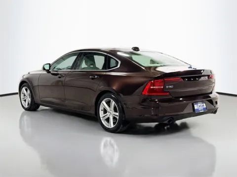 More photos of 2018 Volvo S90 T5 Momentum at CarLink Morristown, NJ