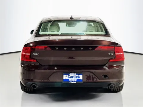 More photos of 2018 Volvo S90 T5 Momentum at CarLink Morristown, NJ