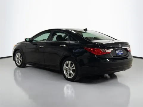More photos of 2013 Hyundai Sonata Limited at CarLink Morristown, NJ