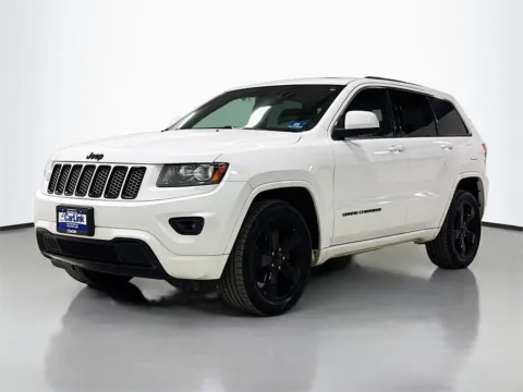 Another view of 2015 Jeep Grand Cherokee Altitude for sale in Morristown, NJ at CarLink Morristown