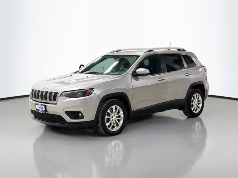 Another view of 2019 Jeep Cherokee Latitude for sale in Morristown, NJ at CarLink Morristown