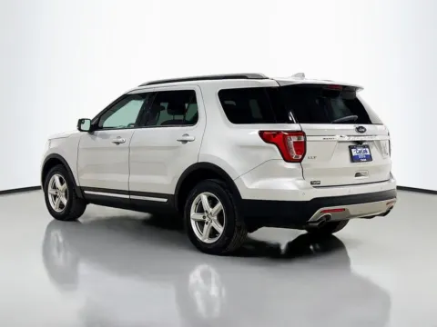 More photos of 2016 Ford Explorer XLT at CarLink Morristown, NJ
