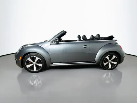 More photos of 2013 Volkswagen Beetle 2.0 TSi at CarLink Morristown, NJ