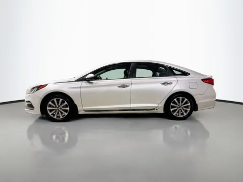 More photos of 2017 Hyundai Sonata Limited at CarLink Morristown, NJ