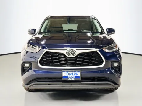 Photos of 2021 Toyota Highlander XLE for sale in Morristown, NJ at CarLink Morristown