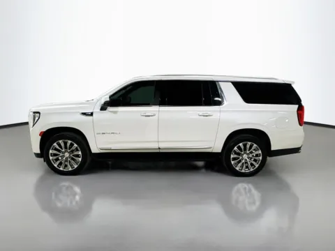 More photos of 2021 GMC Yukon XL Denali at CarLink Morristown, NJ