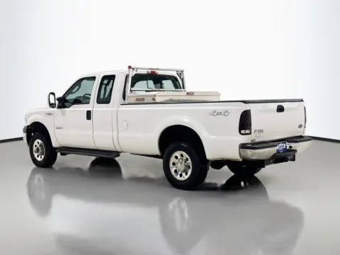More photos of 2005 Ford F-250SD XL at CarLink Morristown, NJ