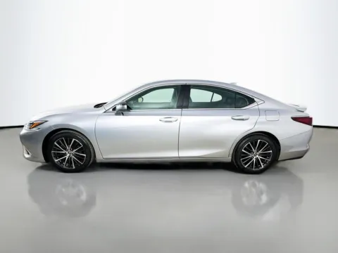 More photos of 2022 Lexus ES 350 at CarLink Morristown, NJ