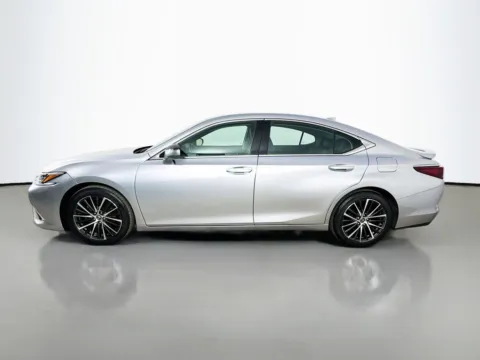 More photos of 2022 Lexus ES 350 at CarLink Morristown, NJ