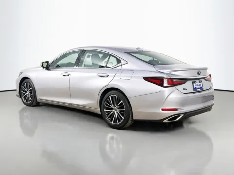 More photos of 2022 Lexus ES 350 at CarLink Morristown, NJ