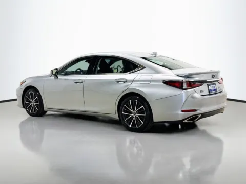 More photos of 2022 Lexus ES 350 at CarLink Morristown, NJ