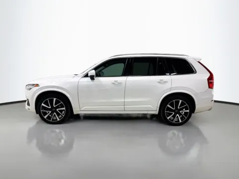 More photos of 2021 Volvo XC90 T6 Momentum at CarLink Morristown, NJ