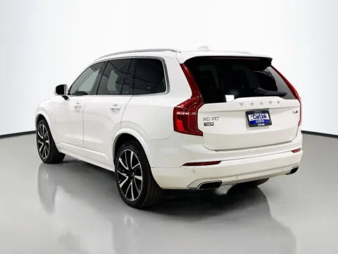 More photos of 2021 Volvo XC90 T6 Momentum at CarLink Morristown, NJ