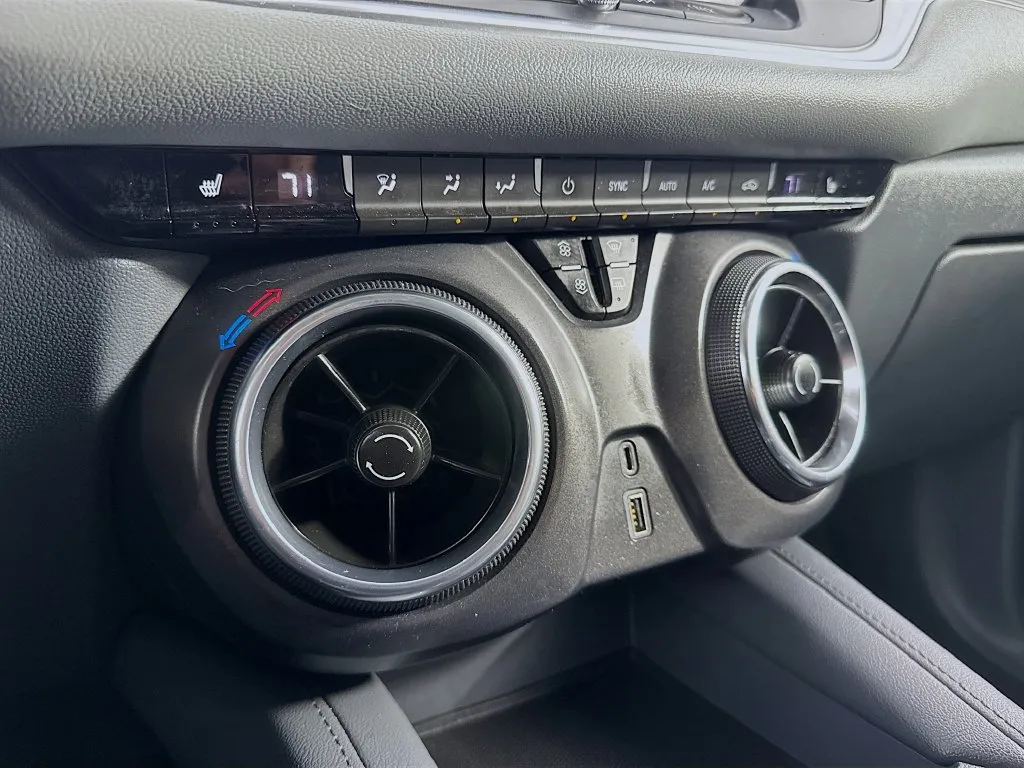 2020 Chevrolet Blazer 2LT - Photo 18