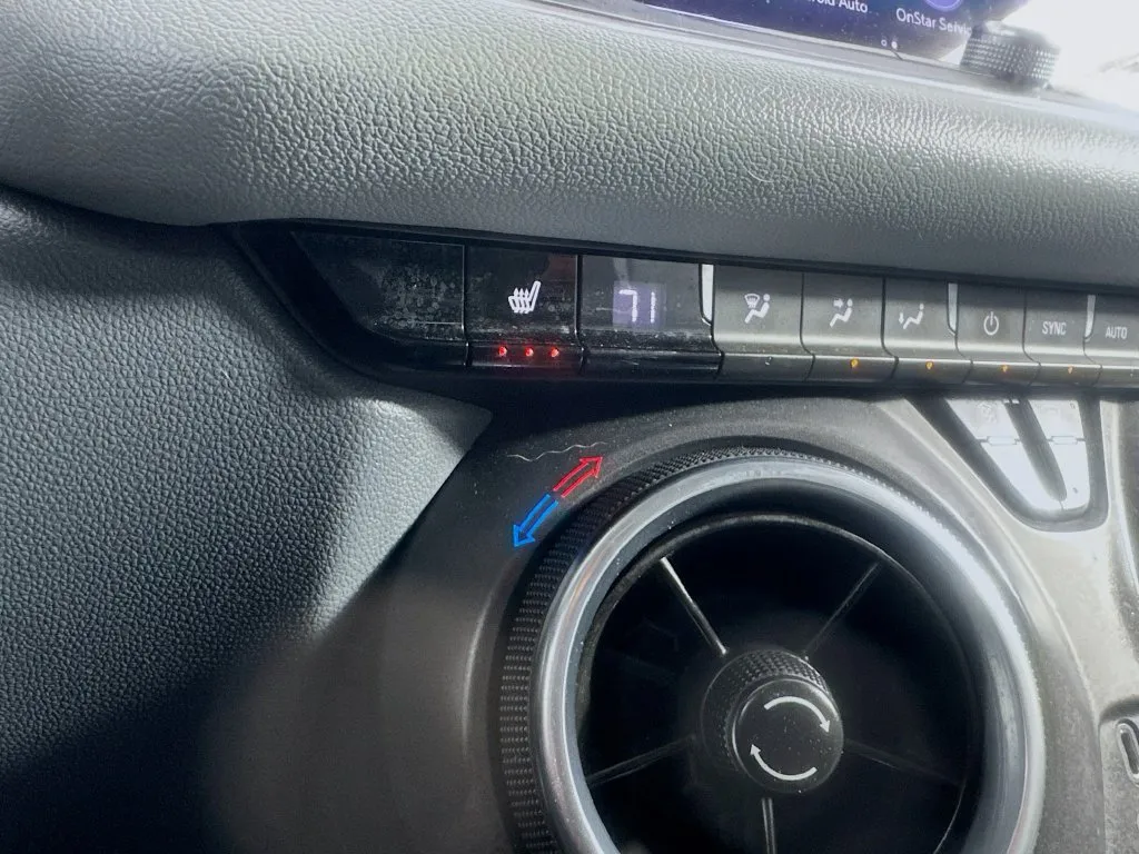 2020 Chevrolet Blazer 2LT - Photo 23