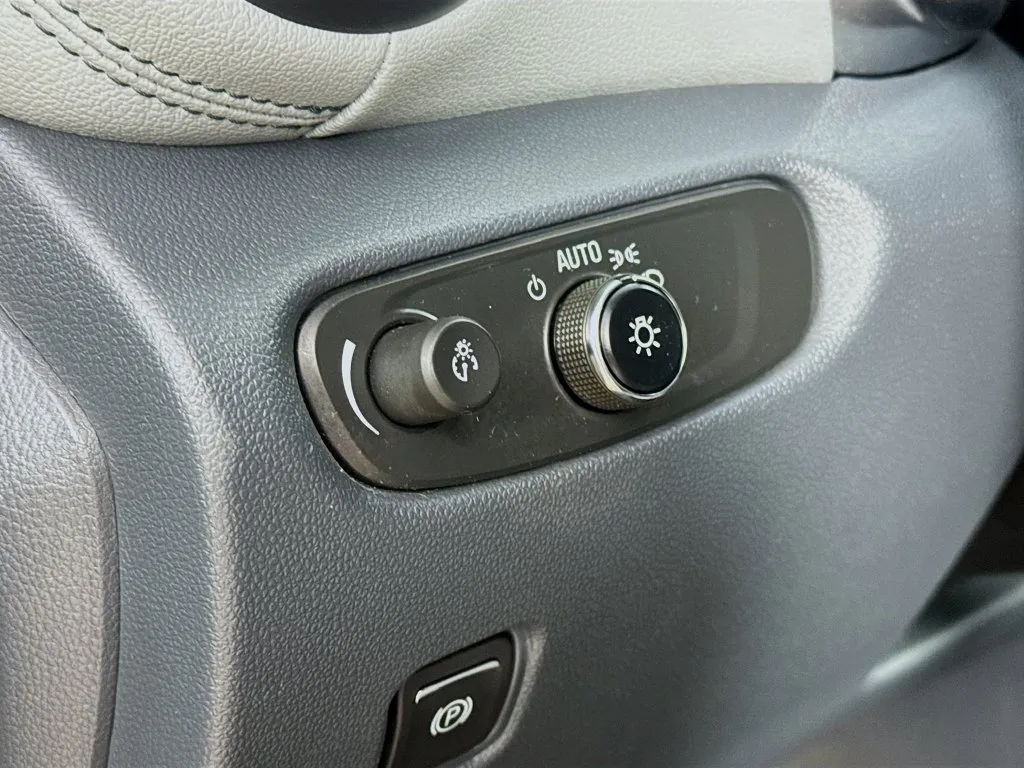 2020 Chevrolet Blazer 2LT - Photo 12