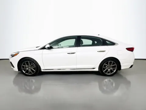 More photos of 2019 Hyundai Sonata Limited at CarLink Morristown, NJ