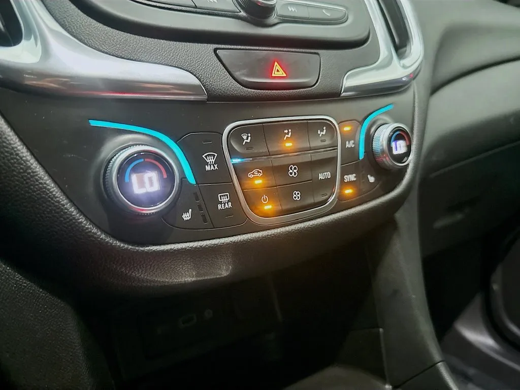 2019 Chevrolet Equinox LT - Photo 18