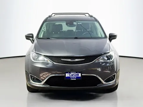 Photos of 2019 Chrysler Pacifica Touring L for sale in Morristown, NJ at CarLink Morristown