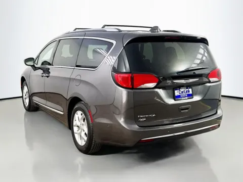More photos of 2019 Chrysler Pacifica Touring L at CarLink Morristown, NJ