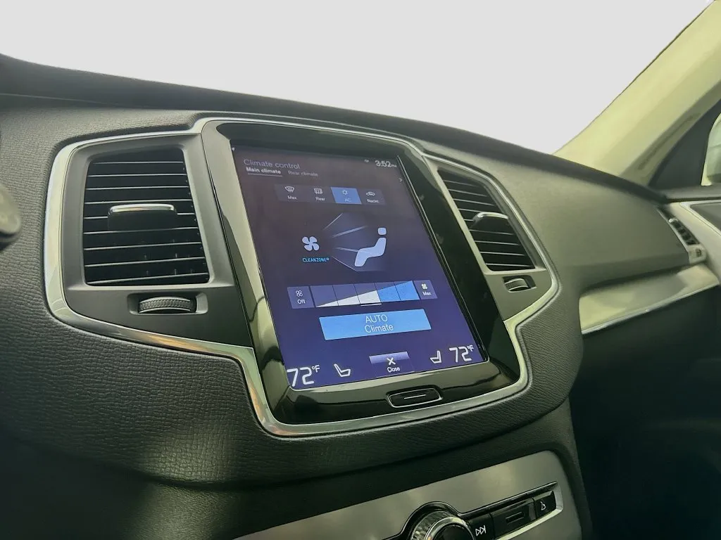 2016 Volvo XC90 Momentum - Photo 23